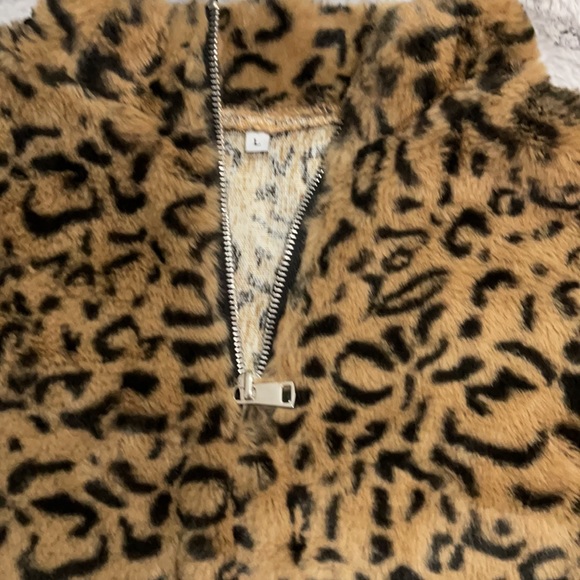 Top - Picture 4 of 4